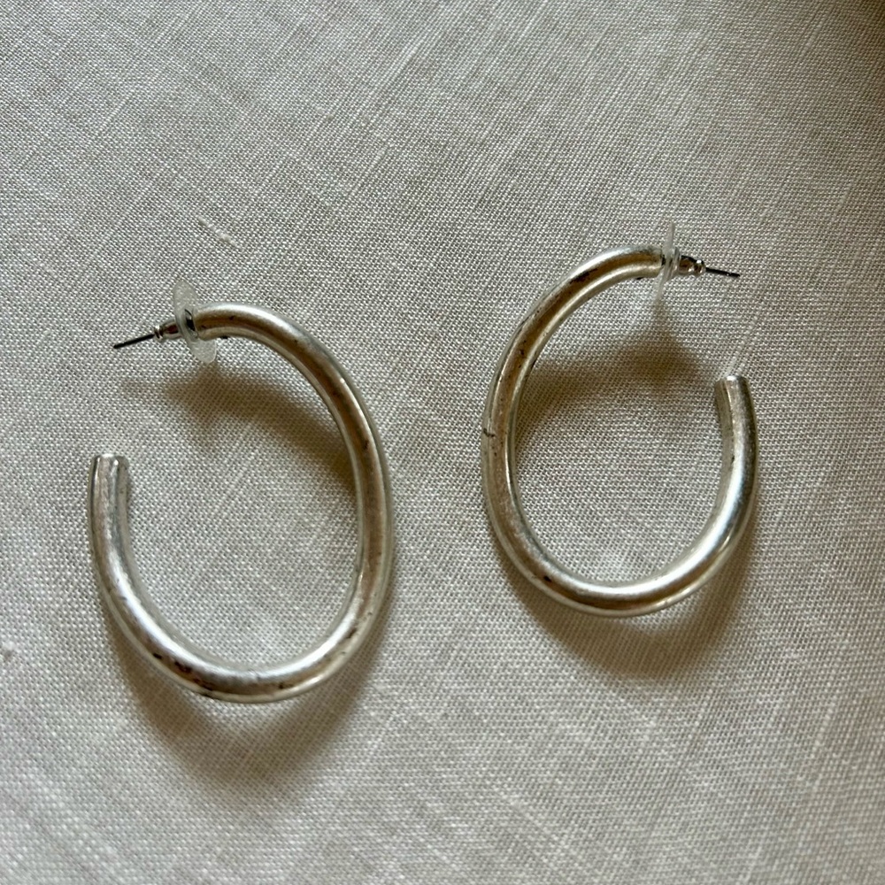 Cabi Swagger Hoop Earrings